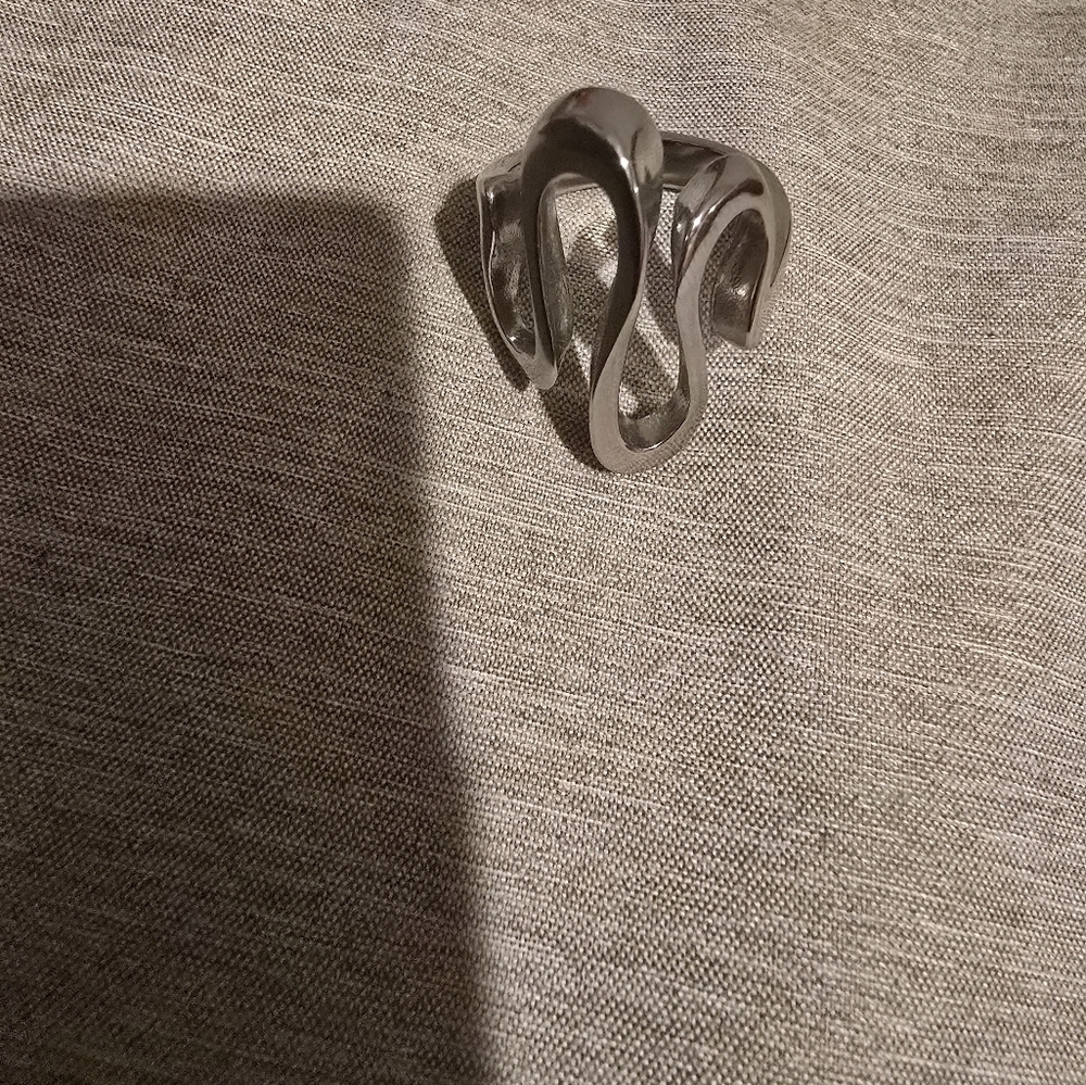 Unique Ring - image 5